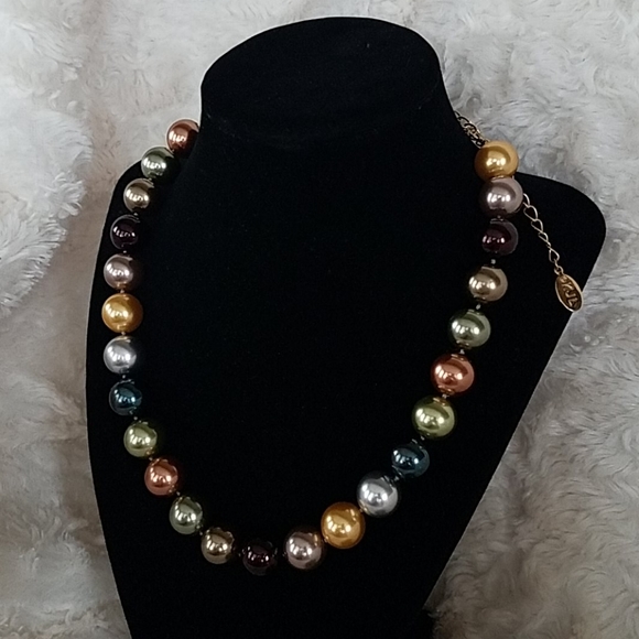 EUC Kenneth Jay Lane 2009 Pearl Necklace - Picture 8 of 8